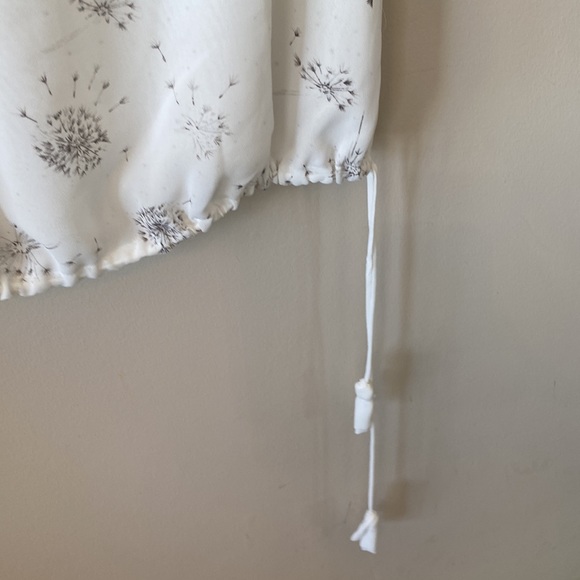 Dex Cap Sleeve Blouse - Picture 5 of 5